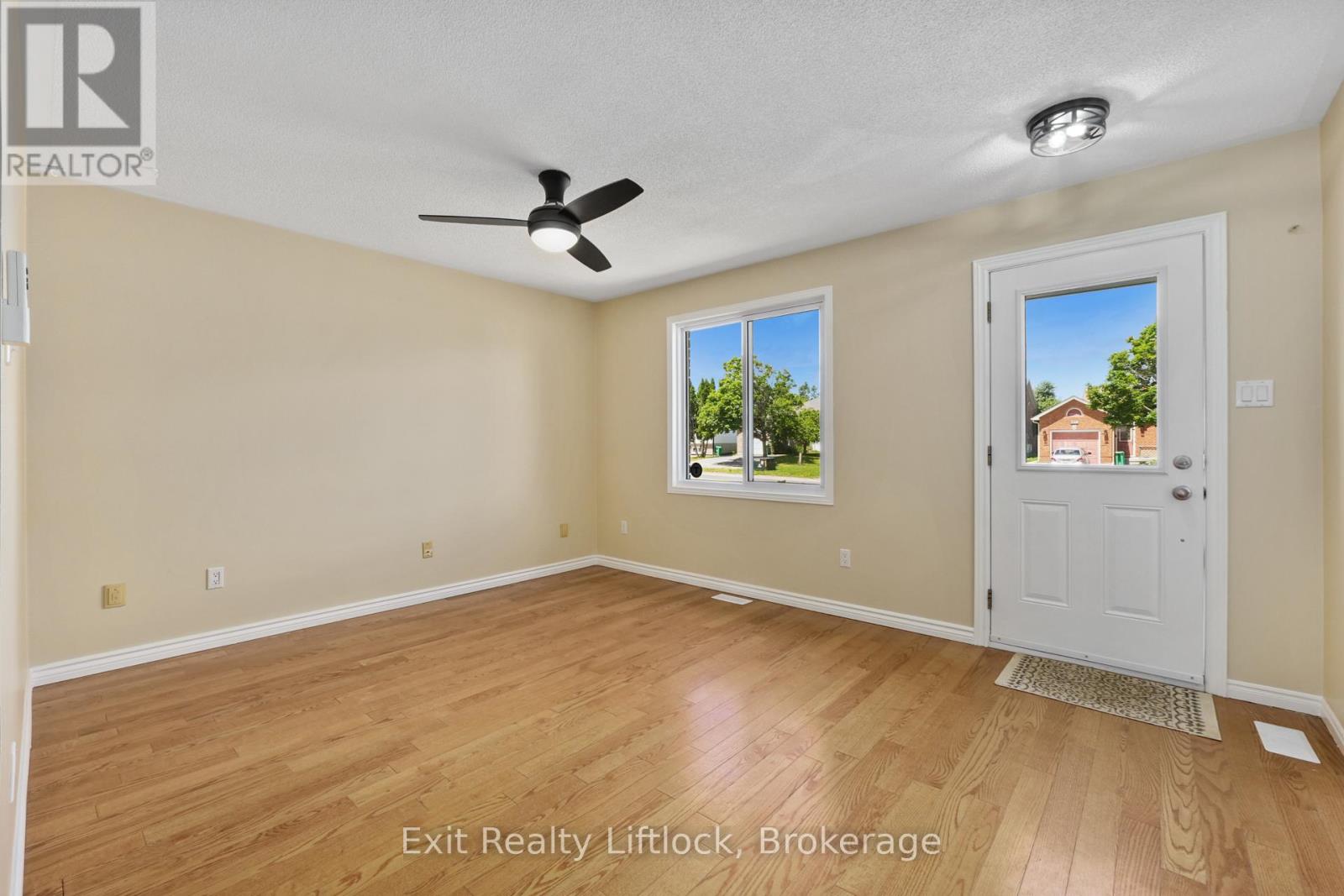 129 Towerhill Road, Peterborough, Ontario  K9H 7M7 - Photo 4 - X13445378