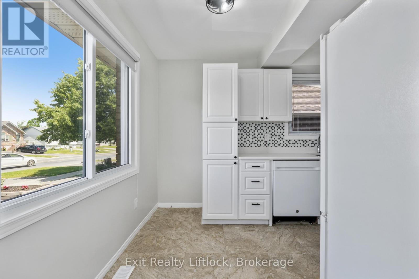 129 Towerhill Road, Peterborough, Ontario  K9H 7M7 - Photo 6 - X13445378