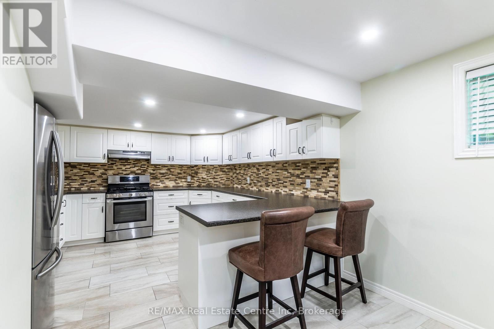 79 Woodland Glen Drive, Guelph, Ontario  N1G 3S3 - Photo 5 - X13445404