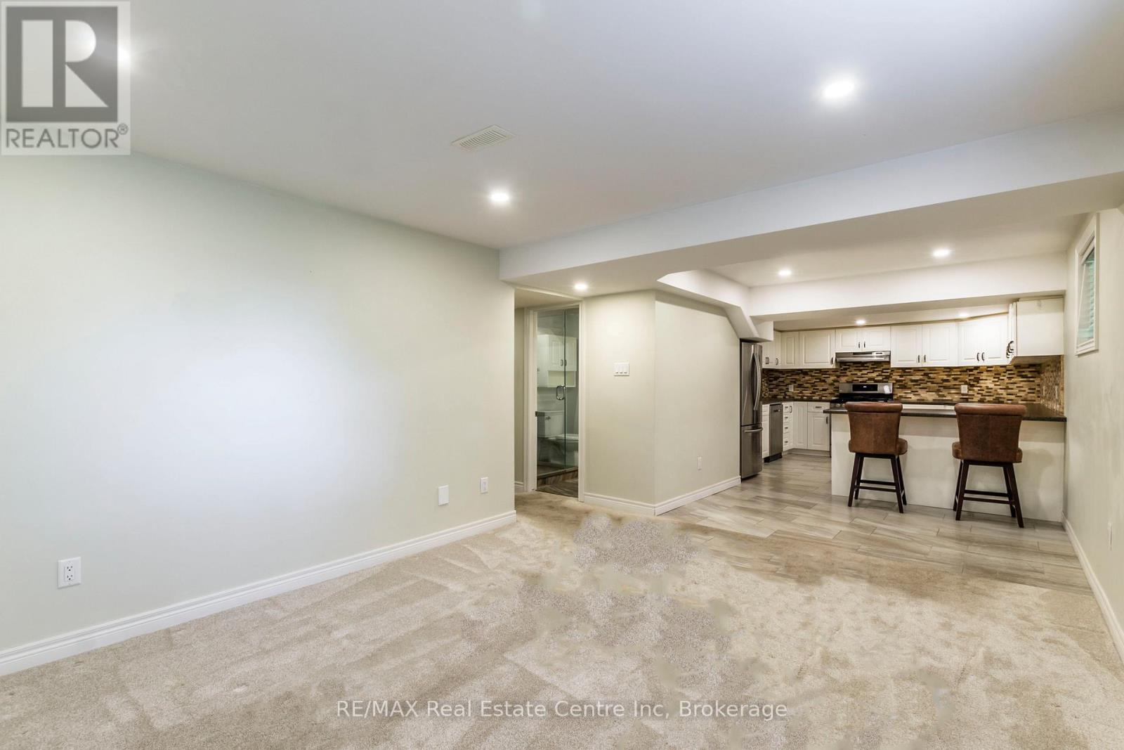 79 Woodland Glen Drive, Guelph, Ontario  N1G 3S3 - Photo 8 - X13445404