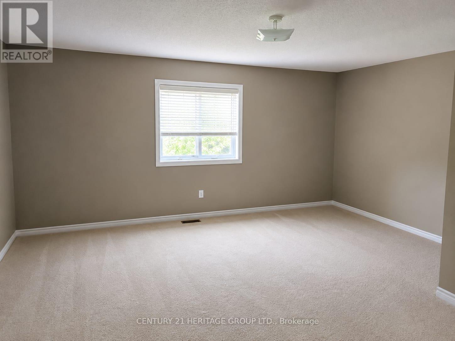 44 Starr Crescent, Aurora, Ontario  L4G 7X3 - Photo 10 - N13445276