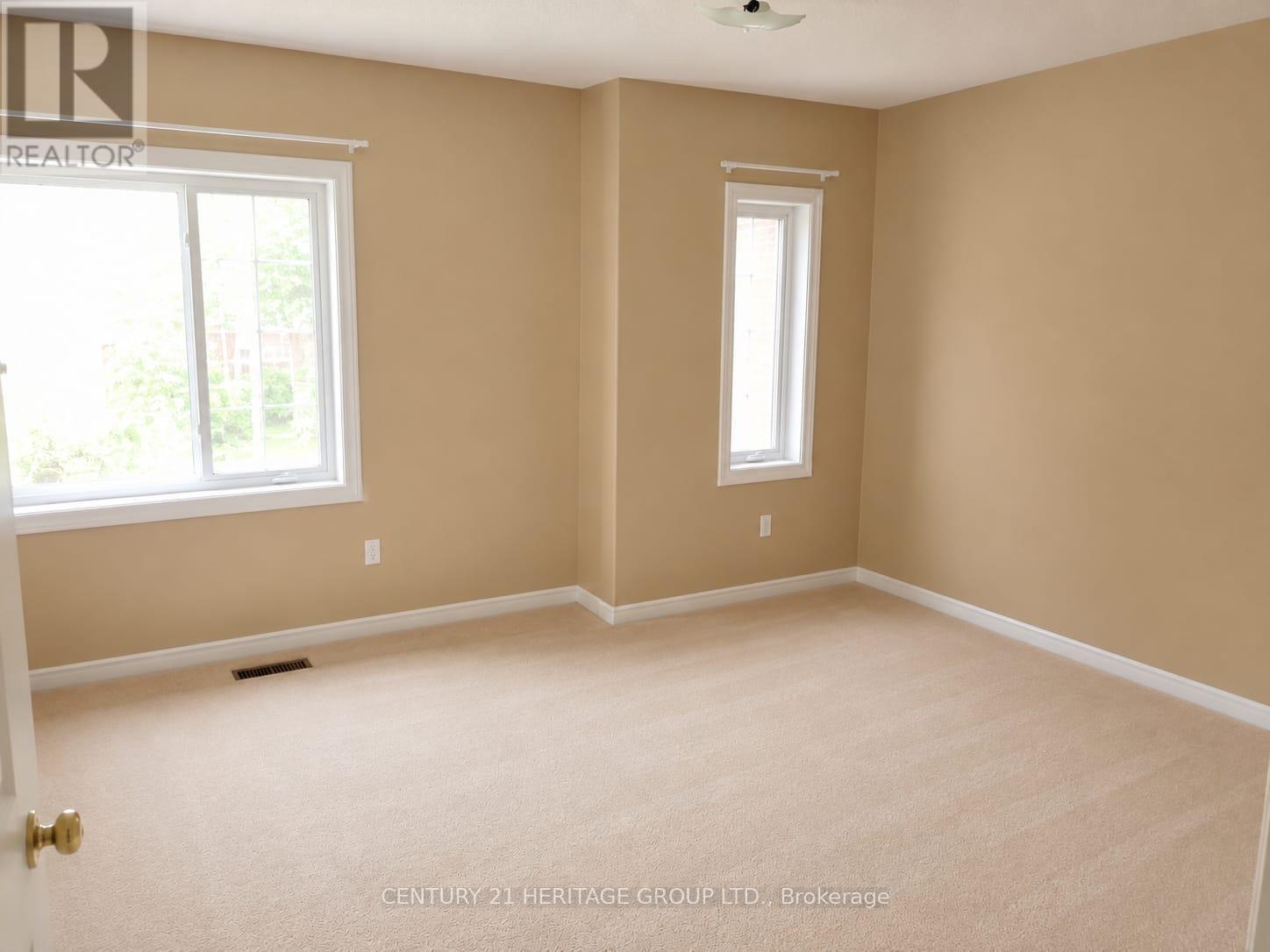 44 Starr Crescent, Aurora, Ontario  L4G 7X3 - Photo 5 - N13445276