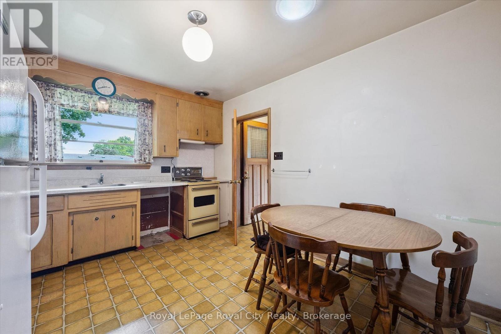 45 Waverley Drive, Guelph (Riverside Park), Ontario  N1E 1G7 - Photo 12 - X13445664