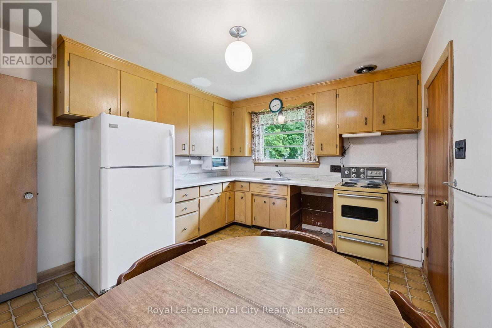 45 Waverley Drive, Guelph (Riverside Park), Ontario  N1E 1G7 - Photo 13 - X13445664