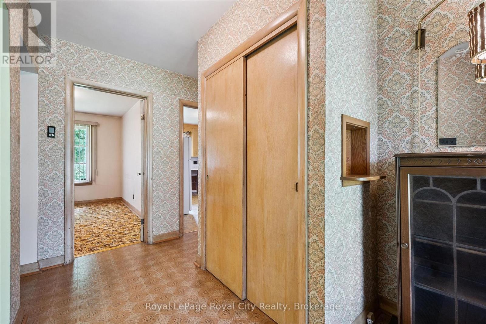 45 Waverley Drive, Guelph (Riverside Park), Ontario  N1E 1G7 - Photo 6 - X13445664