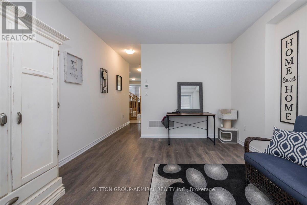34 Abby Drive, Wasaga Beach, Ontario L9Z 0K2 - Photo 3 - S13445148