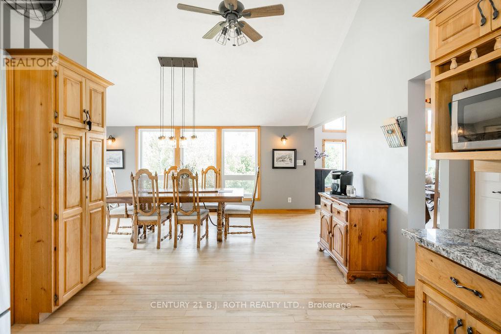 2711 Foxmead Road, Oro-Medonte, Ontario  L0K 1E0 - Photo 10 - S13445182