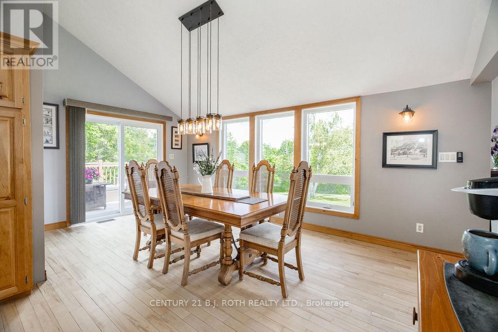 2711 Foxmead Road, Oro-Medonte, Ontario  L0K 1E0 - Photo 11 - S13445182