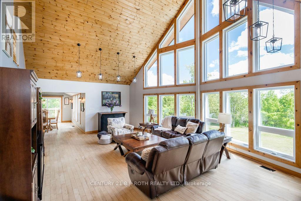 2711 Foxmead Road, Oro-Medonte, Ontario  L0K 1E0 - Photo 14 - S13445182