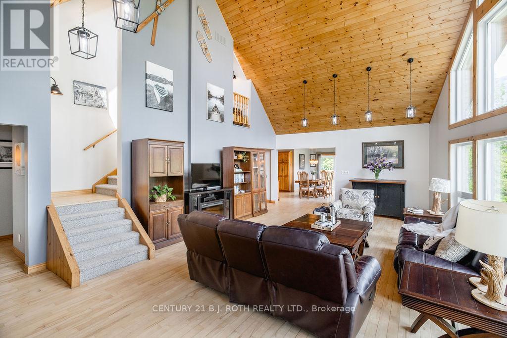 2711 Foxmead Road, Oro-Medonte, Ontario  L0K 1E0 - Photo 16 - S13445182