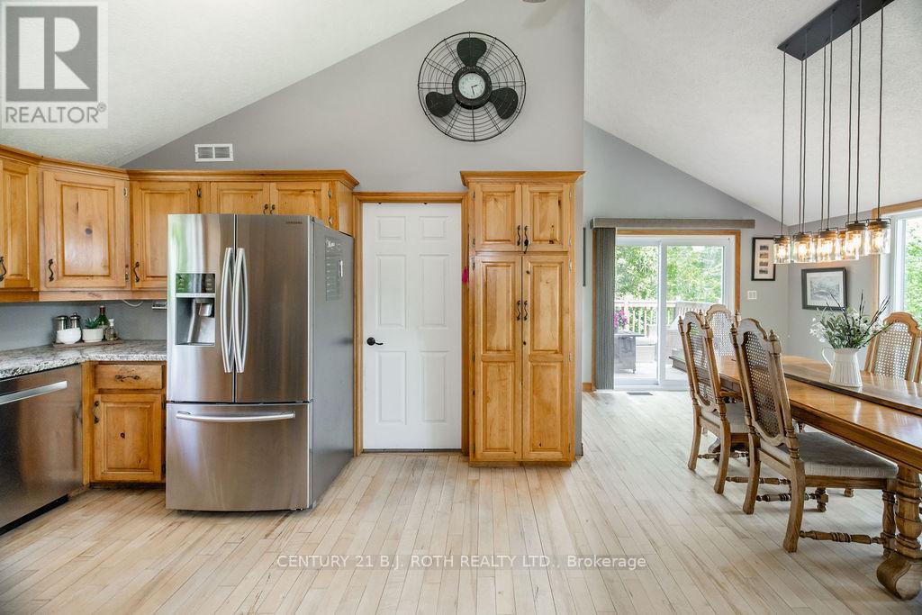 2711 Foxmead Road, Oro-Medonte, Ontario  L0K 1E0 - Photo 8 - S13445182