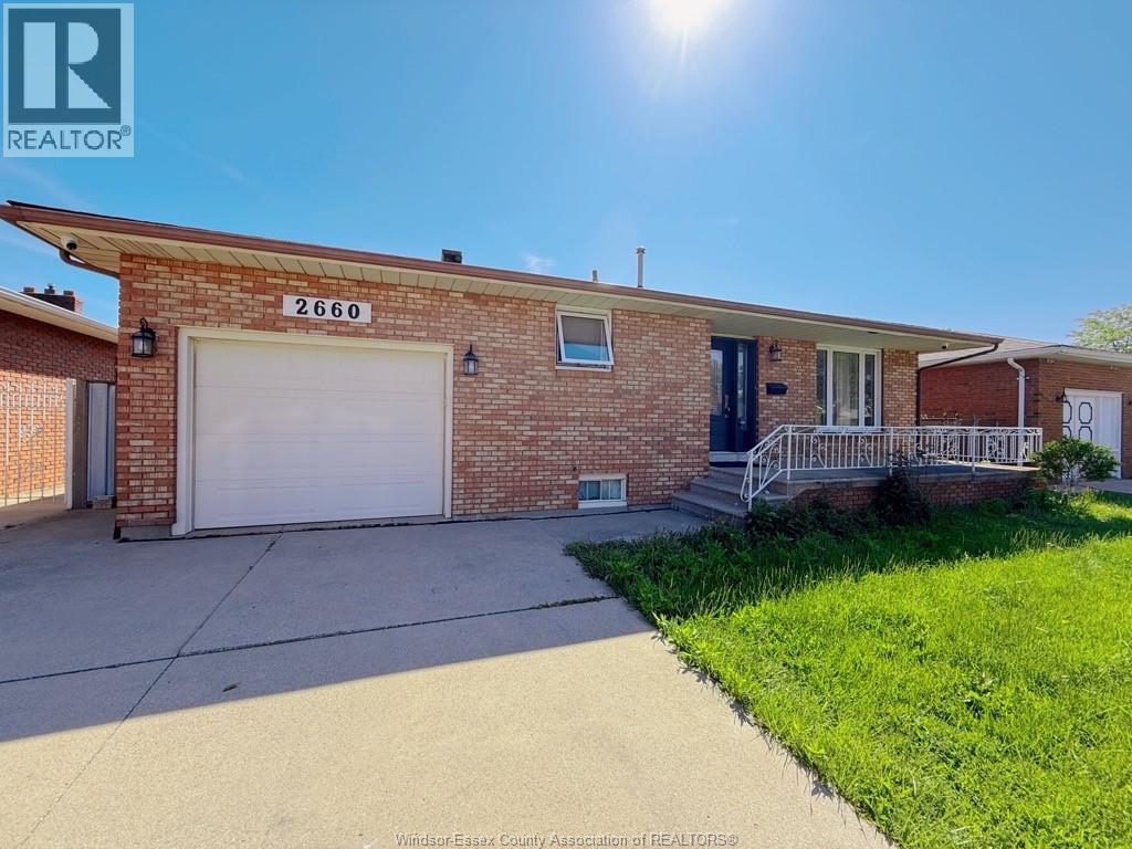 MLS# 26014106: 2660 LANGLOIS AVENUE Unit# UPPER, Windsor, Canada