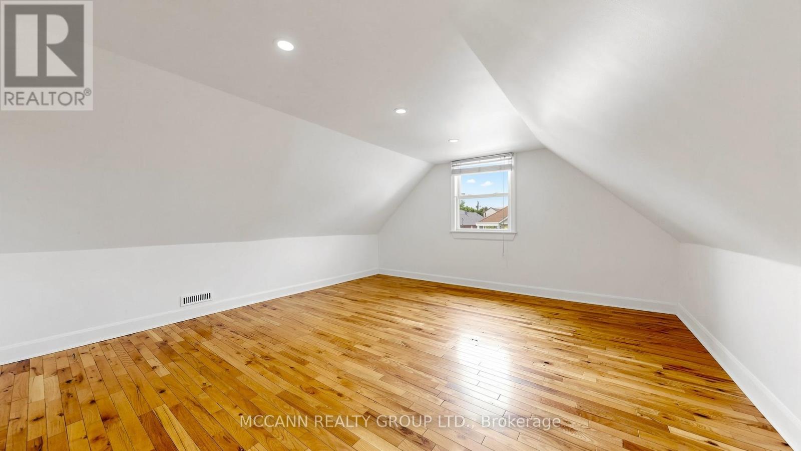 384 Whitmore Avenue, Toronto, Ontario  M6E 2N4 - Photo 18 - W13445150