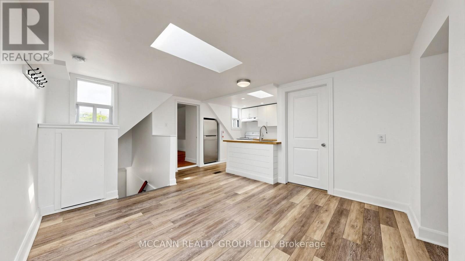 384 Whitmore Avenue, Toronto, Ontario  M6E 2N4 - Photo 5 - W13445150