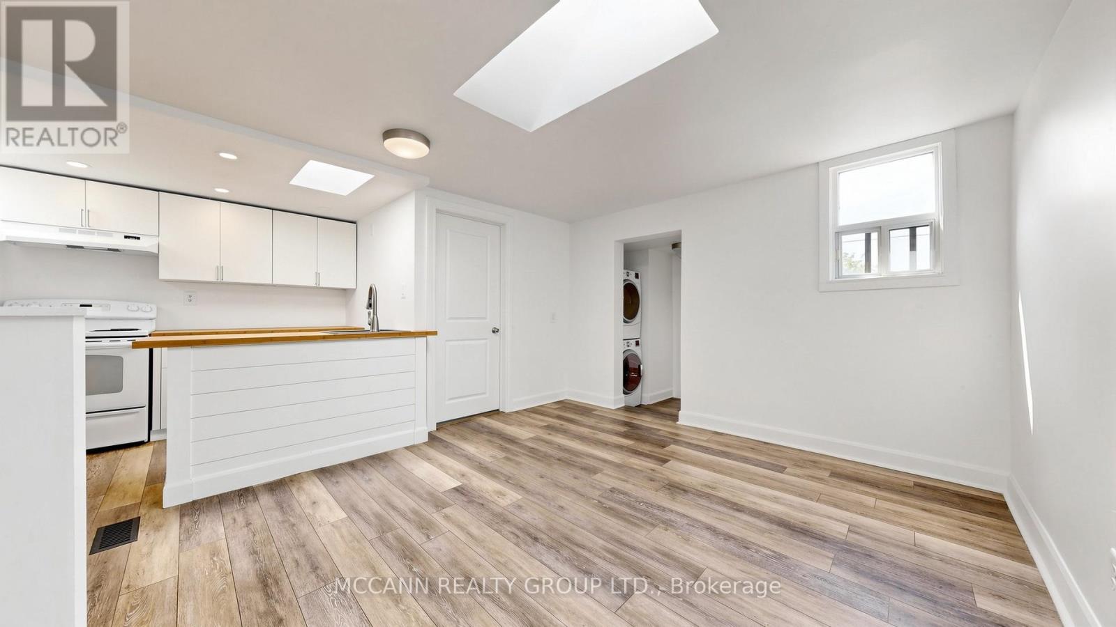384 Whitmore Avenue, Toronto, Ontario  M6E 2N4 - Photo 6 - W13445150