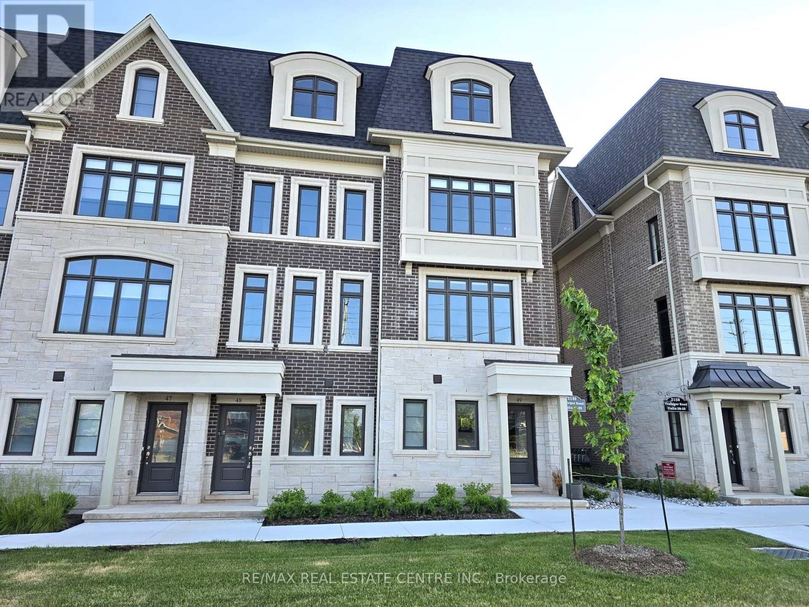 49 - 2140 Trafalgar Road, Oakville, Ontario  L6H 7H2 - Photo 2 - W13445212