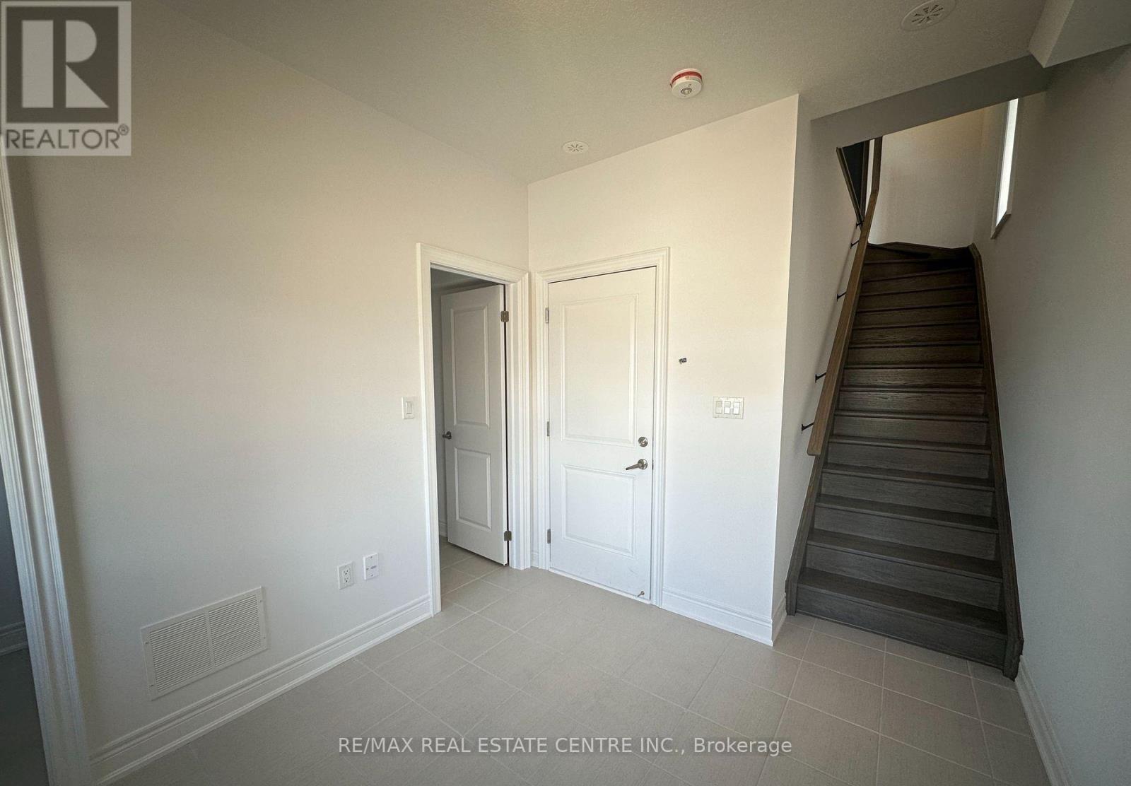 49 - 2140 Trafalgar Road, Oakville, Ontario  L6H 7H2 - Photo 25 - W13445212
