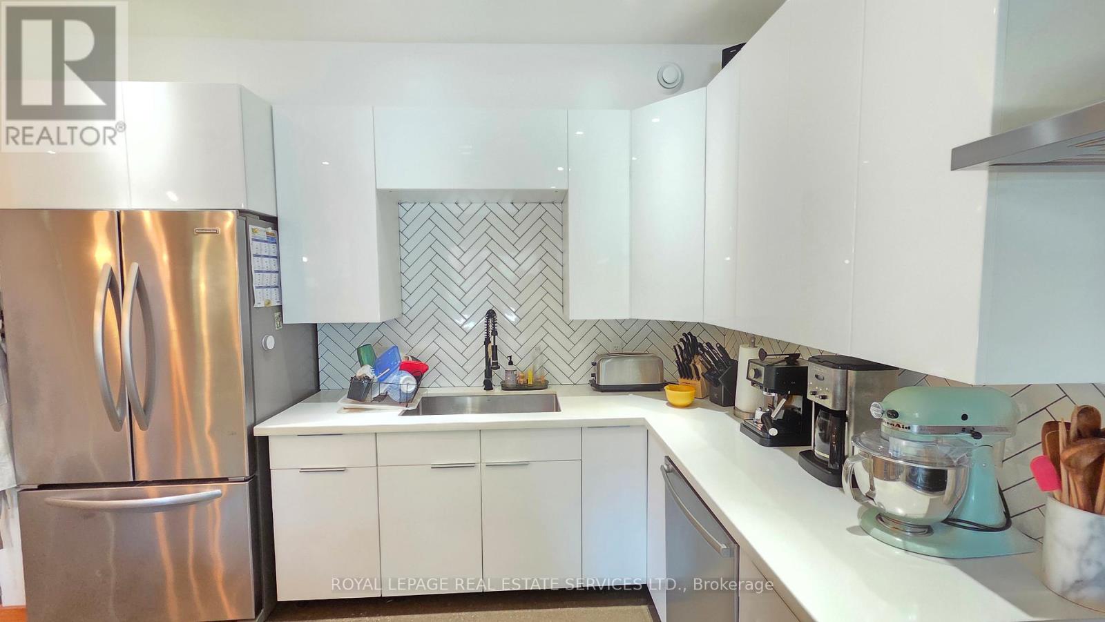 24 Morningside Avenue, Toronto, Ontario  M6S 1C3 - Photo 26 - W13445230