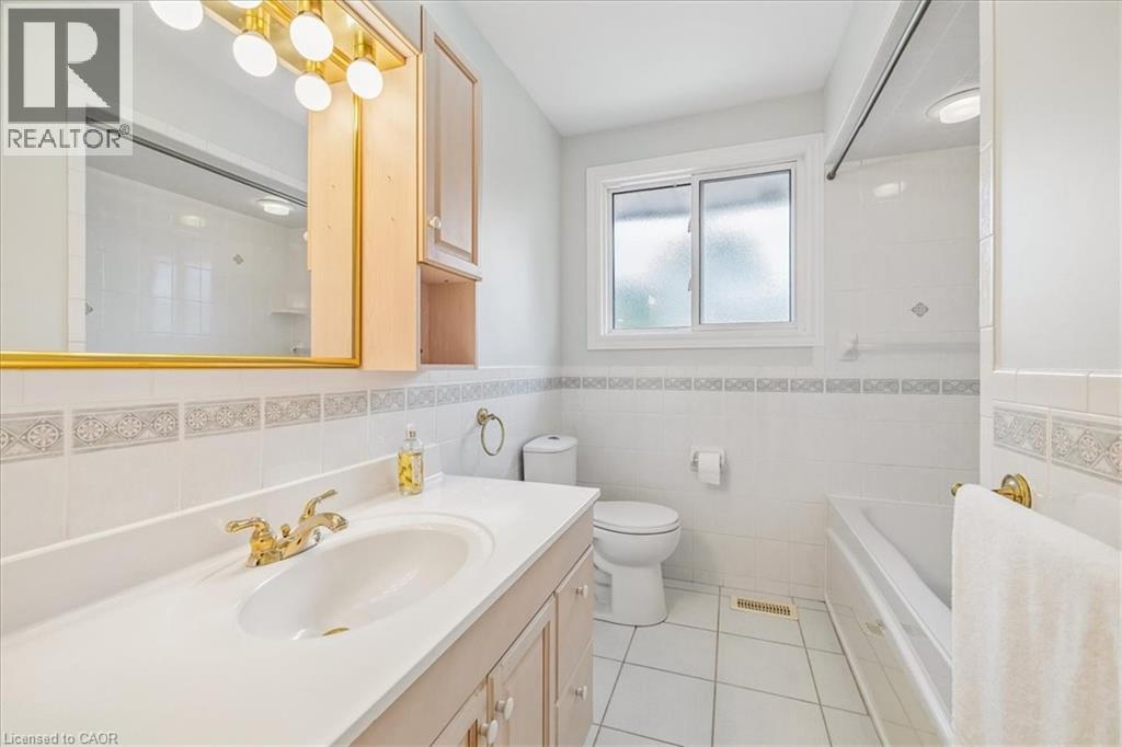 668 Bridle Wood, Burlington, Ontario  L7L 4E1 - Photo 21 - 40826578