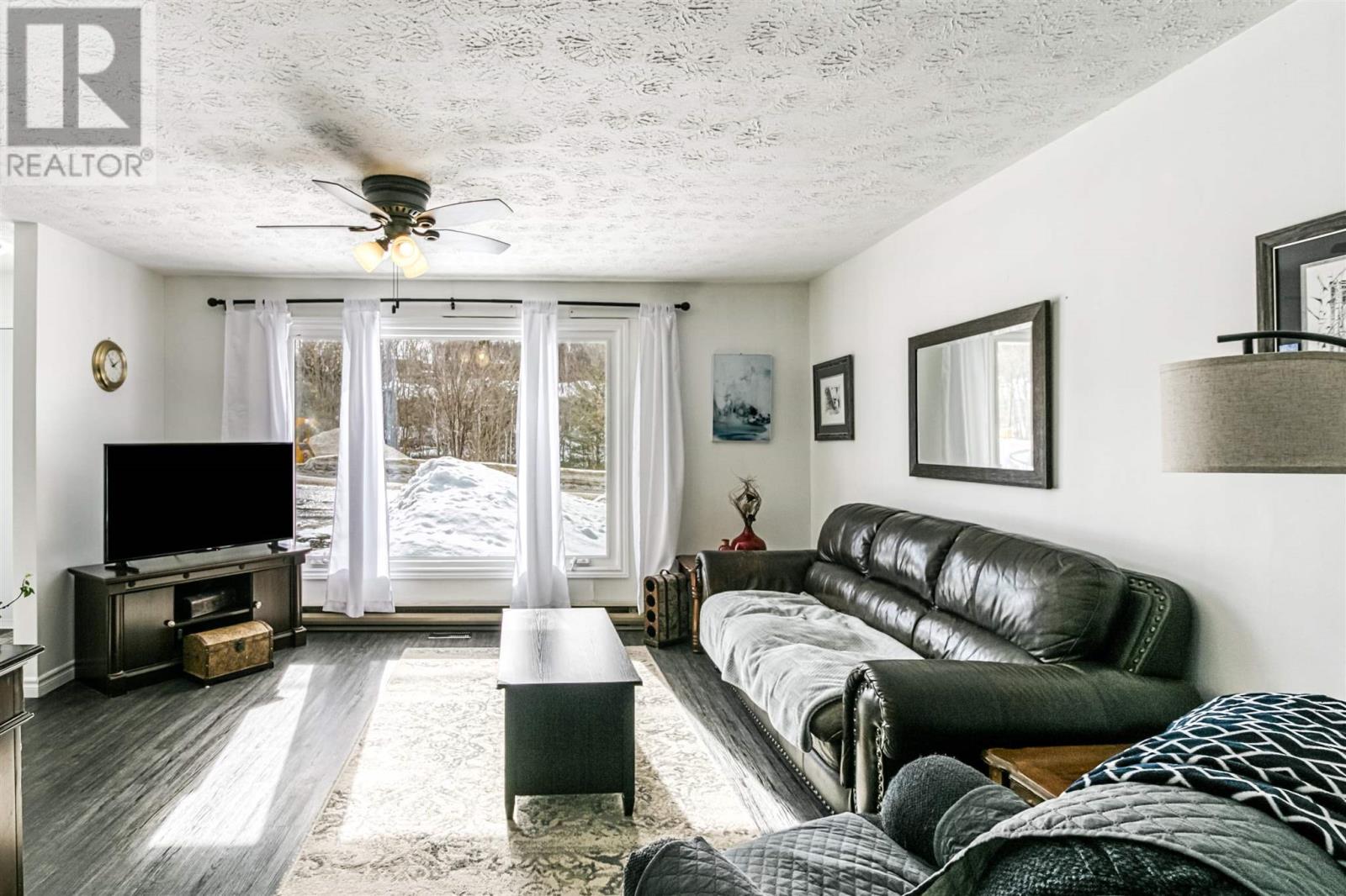 168b Ottawa Ave, Elliot Lake, Ontario  P5A 2N7 - Photo 11 - SM261455