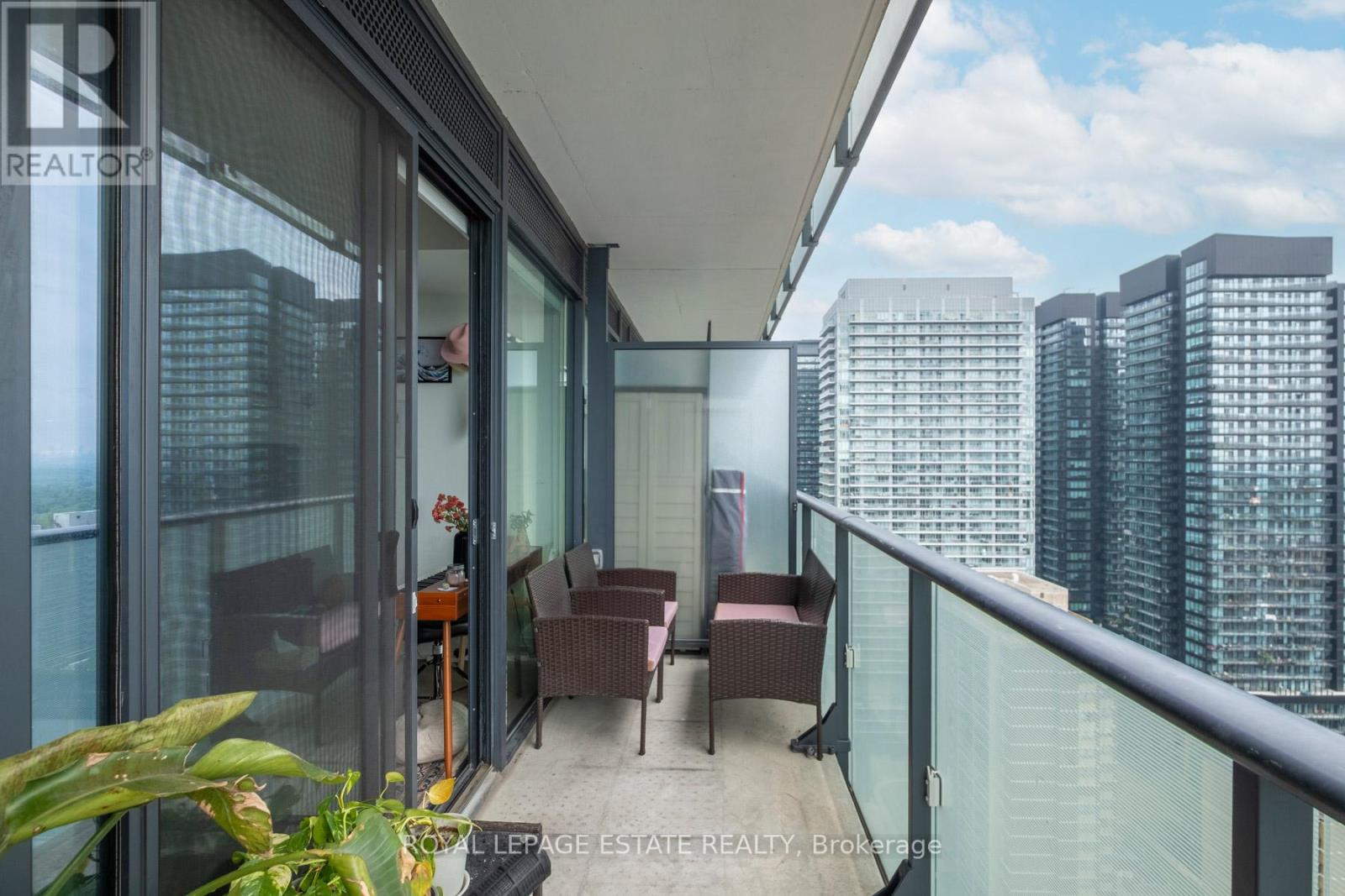 2607 - 161 Roehampton Avenue, Toronto, Ontario  M4P 0C8 - Photo 13 - C13445402