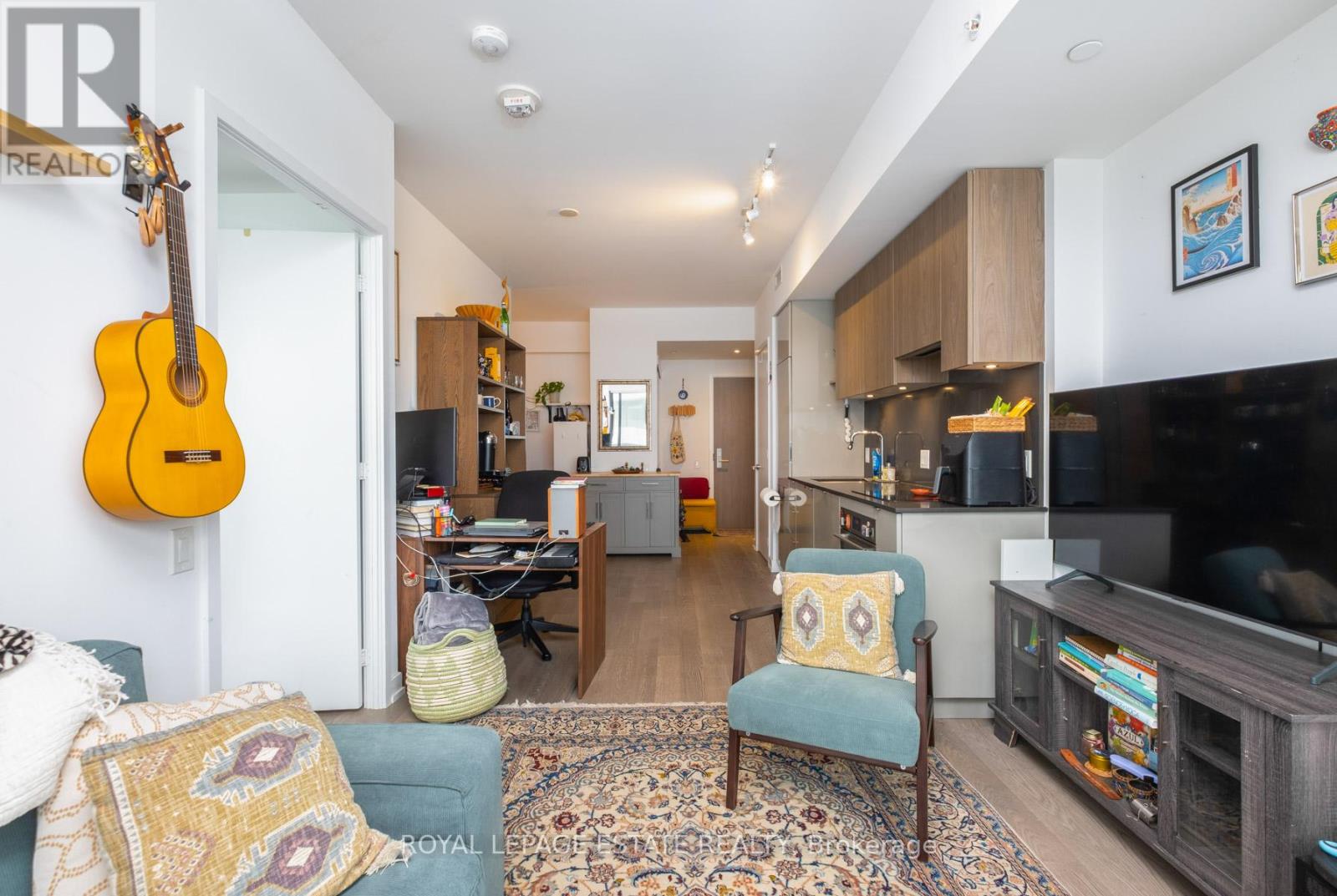 2607 - 161 Roehampton Avenue, Toronto, Ontario  M4P 0C8 - Photo 9 - C13445402