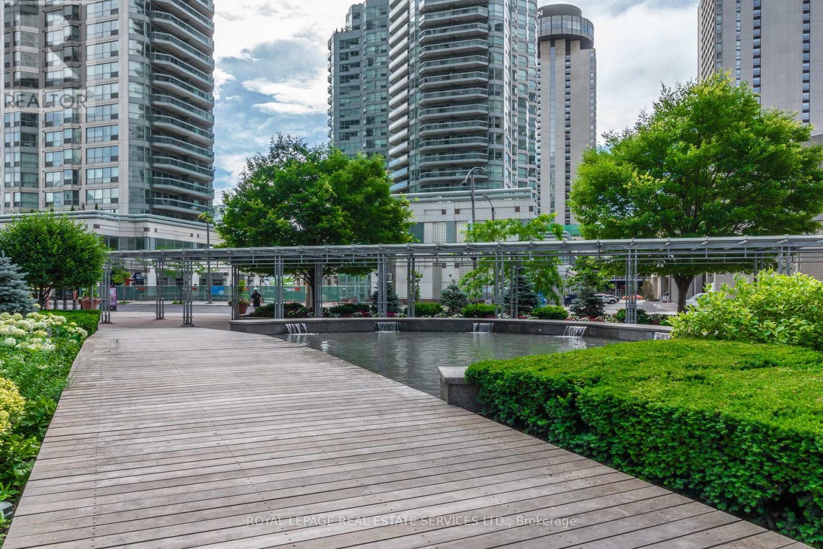 1204 - 18 Harbour Street, Toronto, Ontario M5J 2Z6 - Photo 3 - C13445494