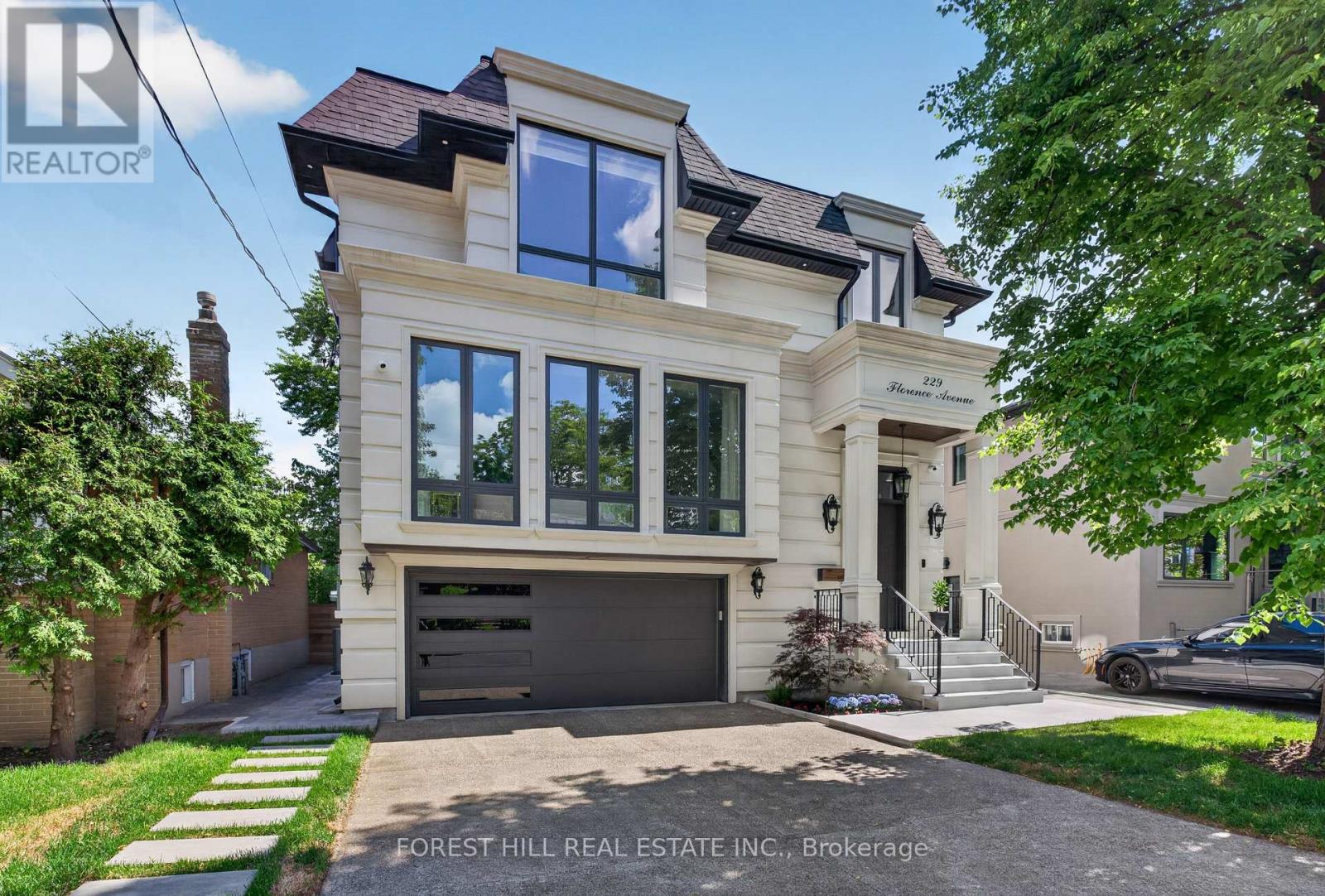 229 FLORENCE AVENUE, Toronto, Ontario