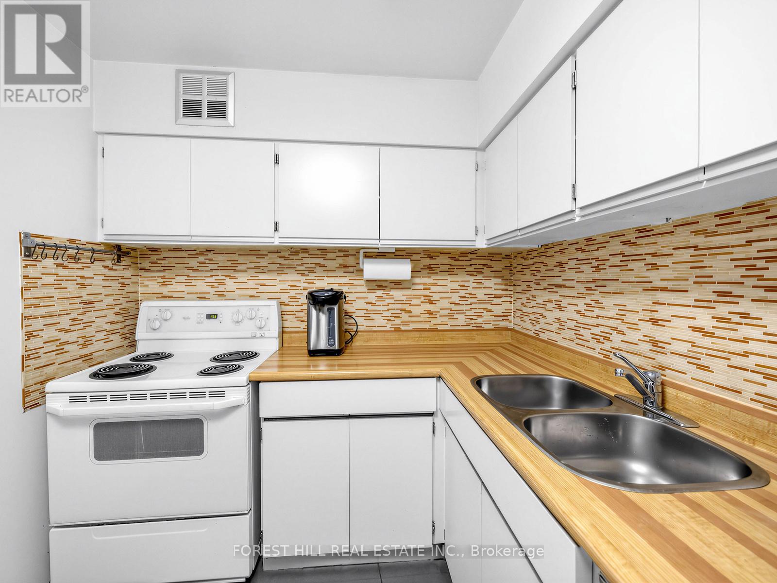446 - 53 MCCAUL STREET Toronto (Kensington-Chinatown), ON M5T 2W9