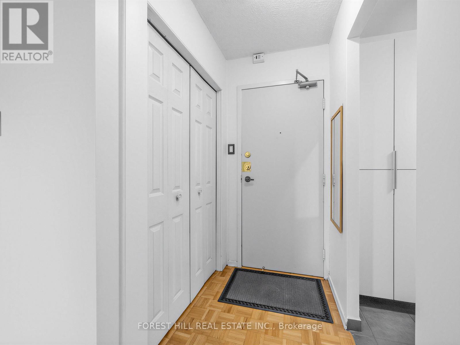 446 - 53 MCCAUL STREET Toronto (Kensington-Chinatown), ON M5T 2W9