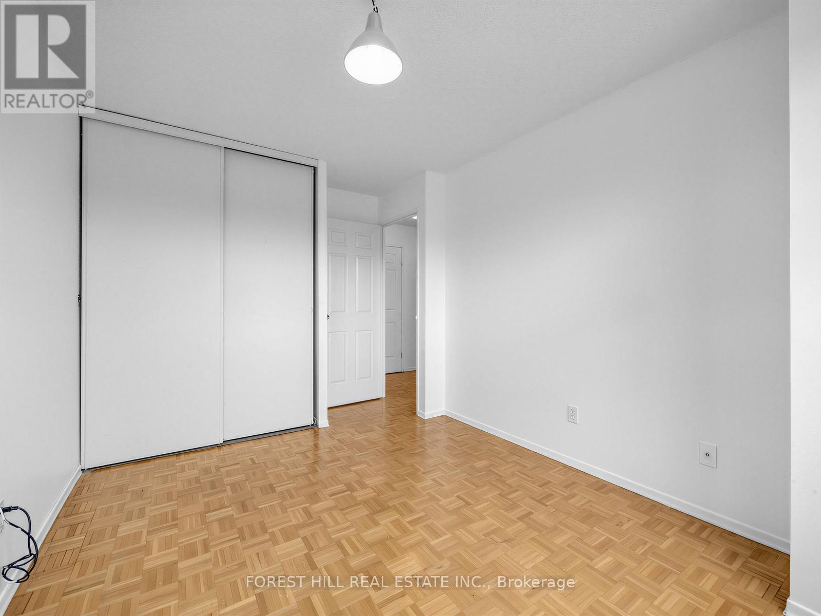 446 - 53 MCCAUL STREET Toronto (Kensington-Chinatown), ON M5T 2W9