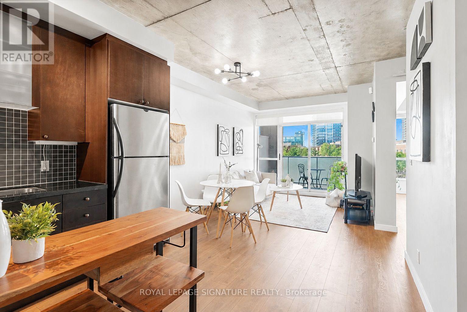 411 - 1 SHAW STREET, Toronto, Ontario