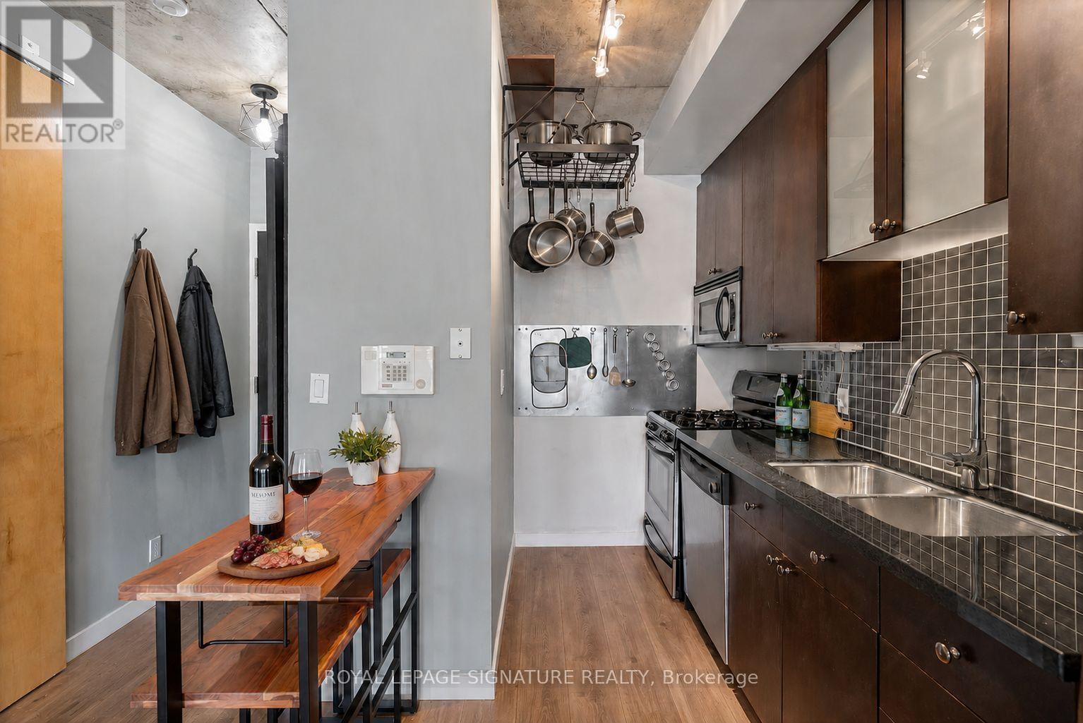 411 - 1 Shaw Street, Toronto, Ontario  M6K 0A1 - Photo 8 - C13445580