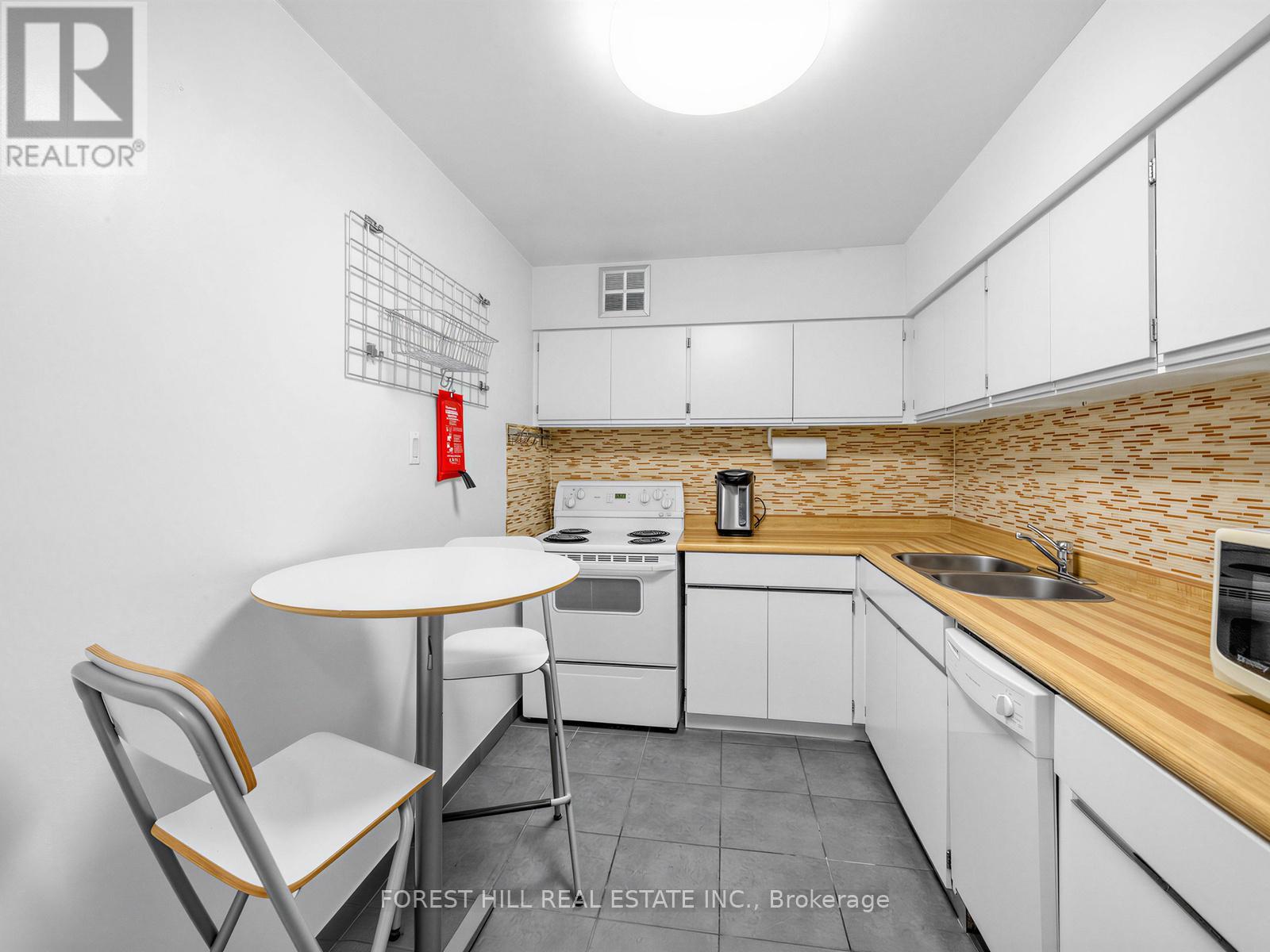 446 - 53 Mccaul Street, Toronto, Ontario M5T 2W9 - Photo 12 - C13445600