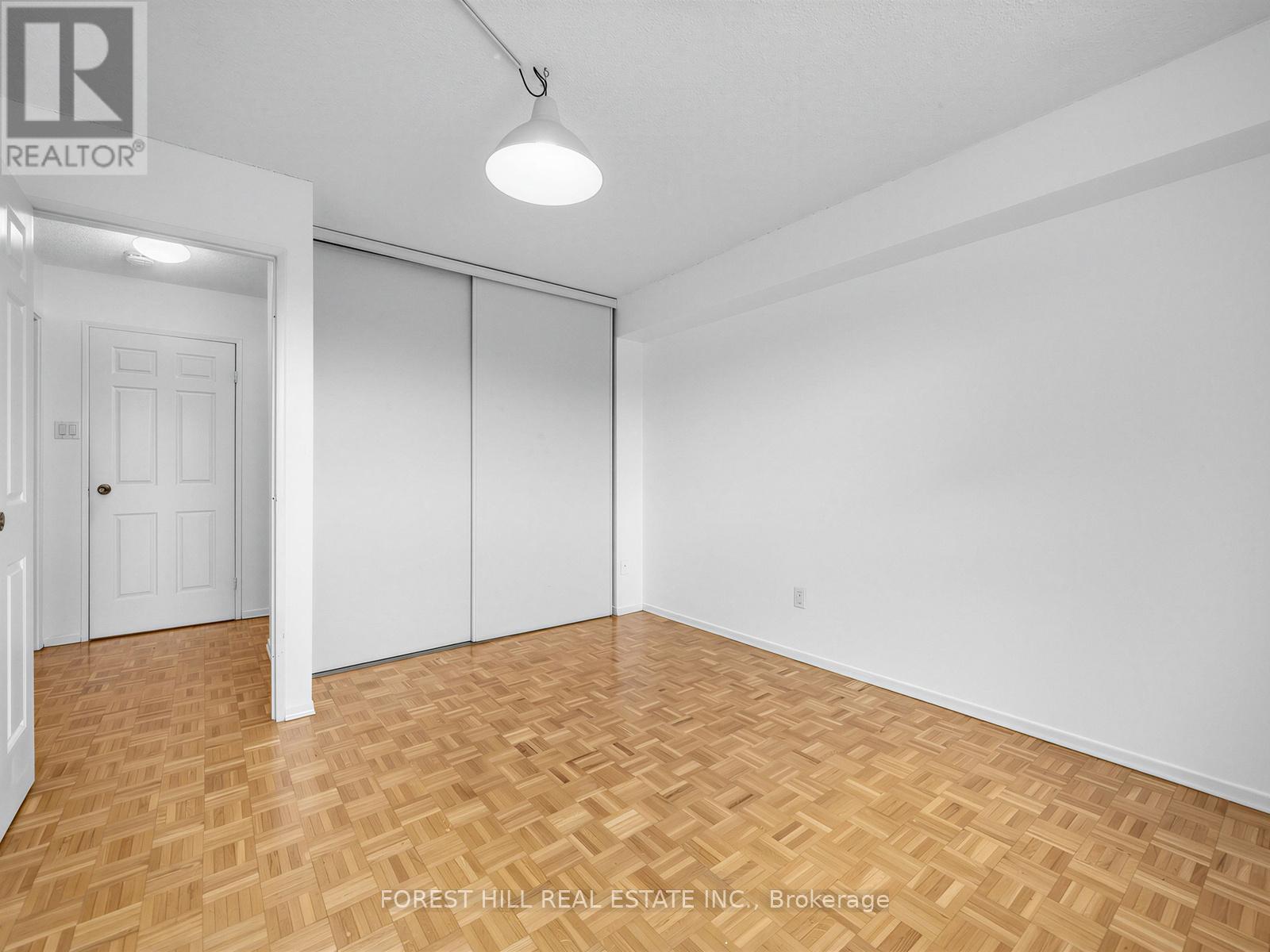 446 - 53 Mccaul Street, Toronto, Ontario M5T 2W9 - Photo 18 - C13445600