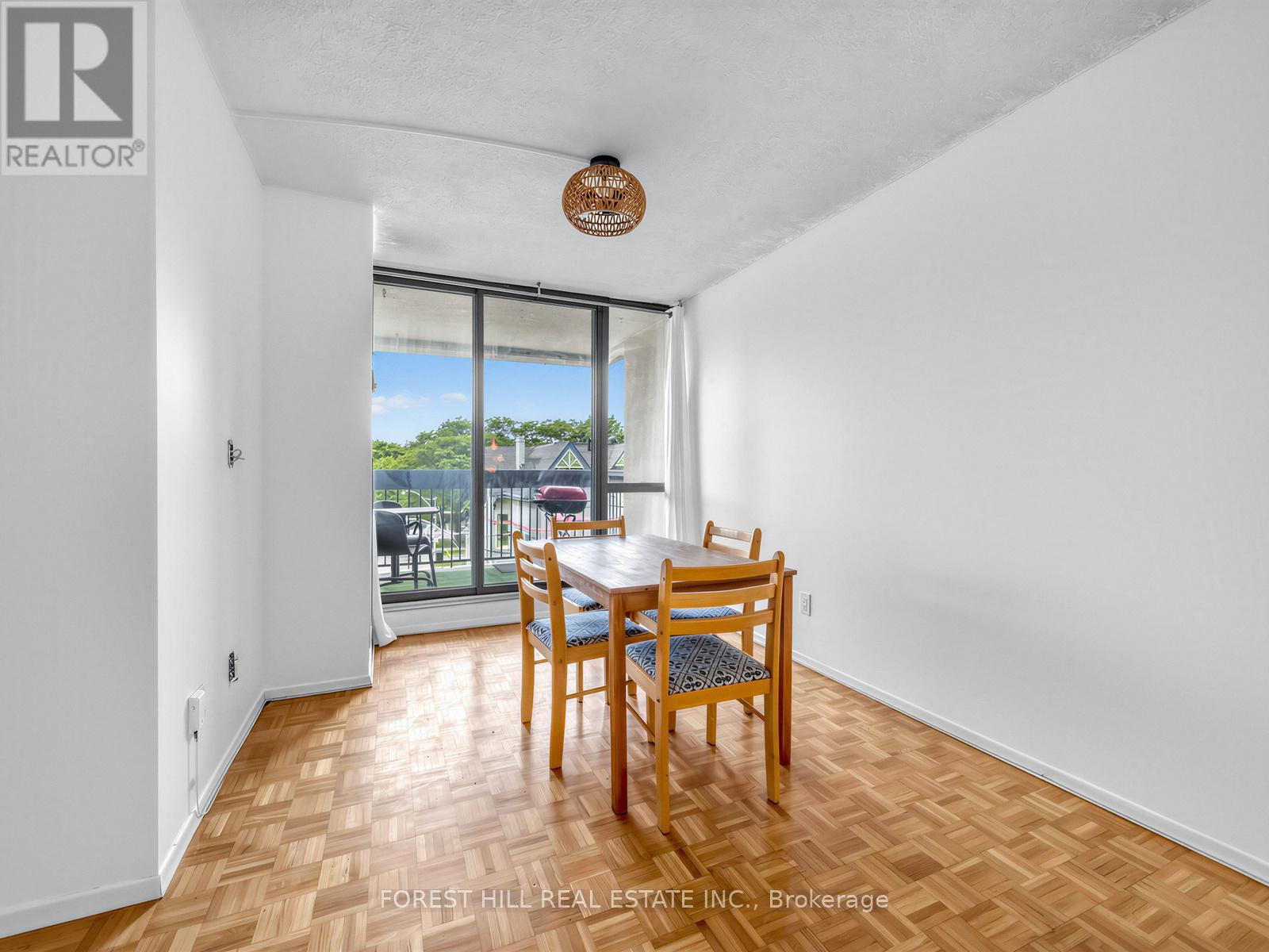 446 - 53 Mccaul Street, Toronto, Ontario M5T 2W9 - Photo 8 - C13445600