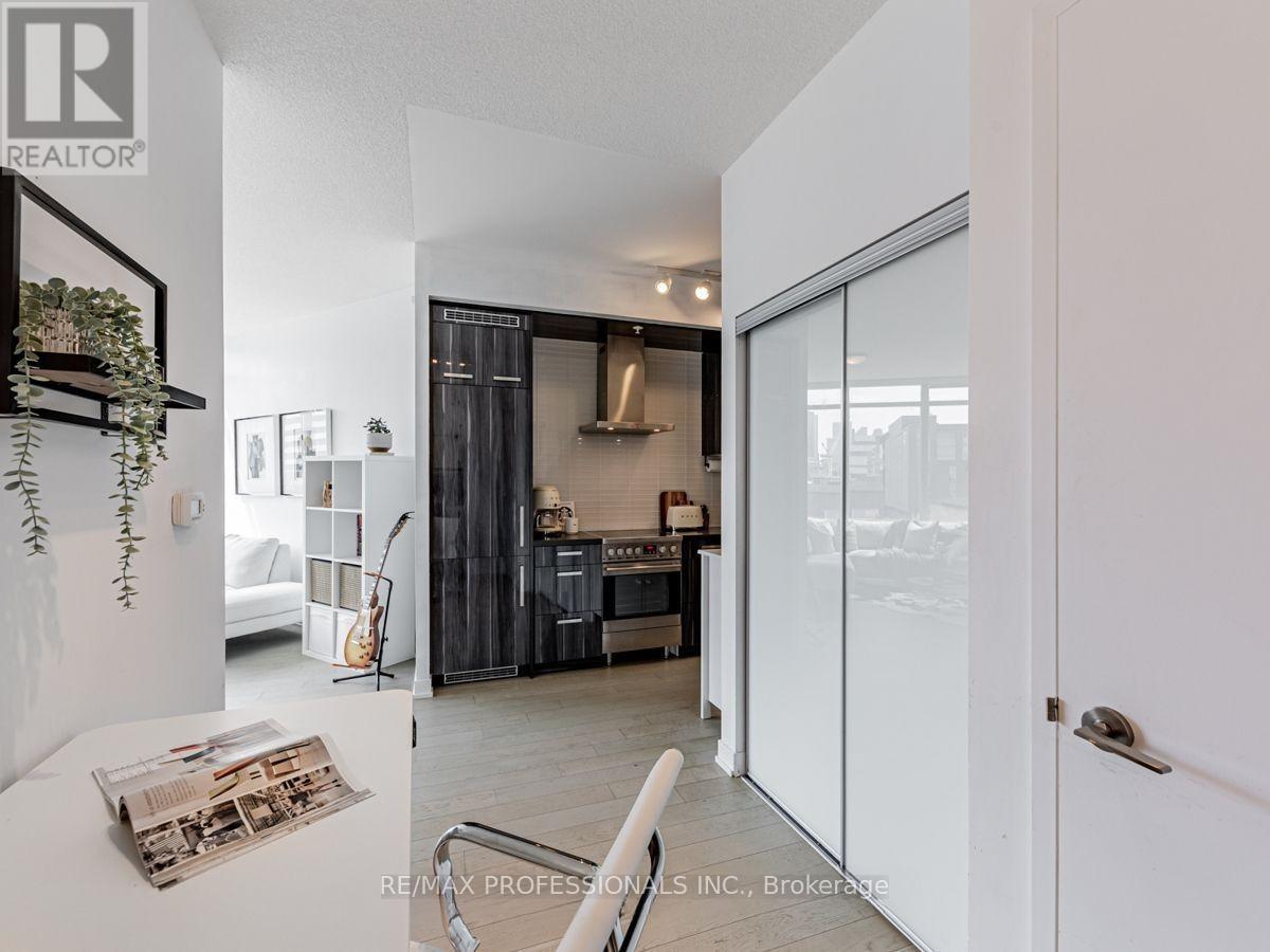 N303 - 120 Bayview Avenue, Toronto, Ontario  M5A 0G4 - Photo 11 - C13445626