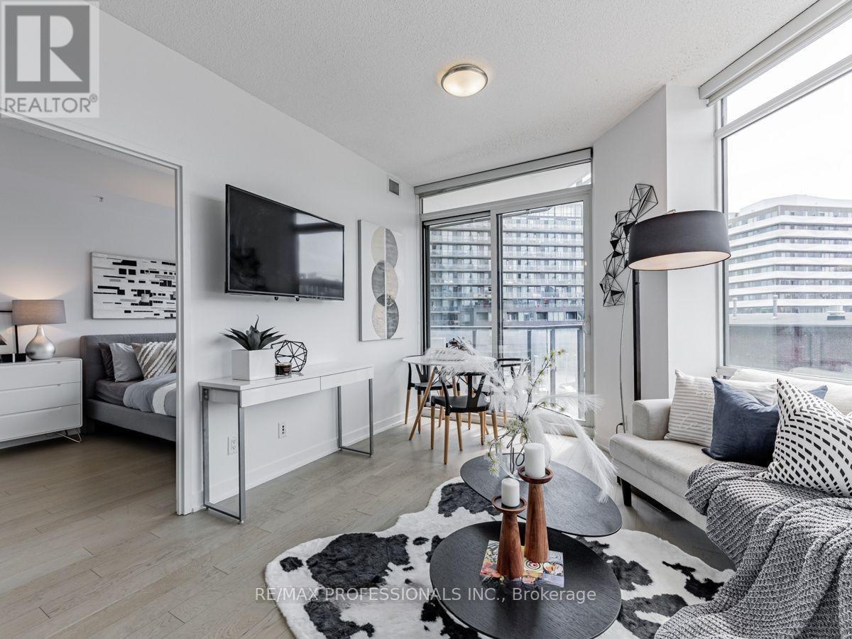 N303 - 120 Bayview Avenue, Toronto, Ontario  M5A 0G4 - Photo 17 - C13445626