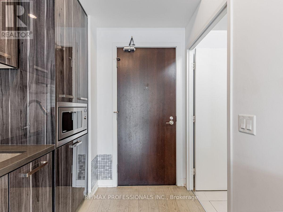 N303 - 120 Bayview Avenue, Toronto, Ontario  M5A 0G4 - Photo 4 - C13445626