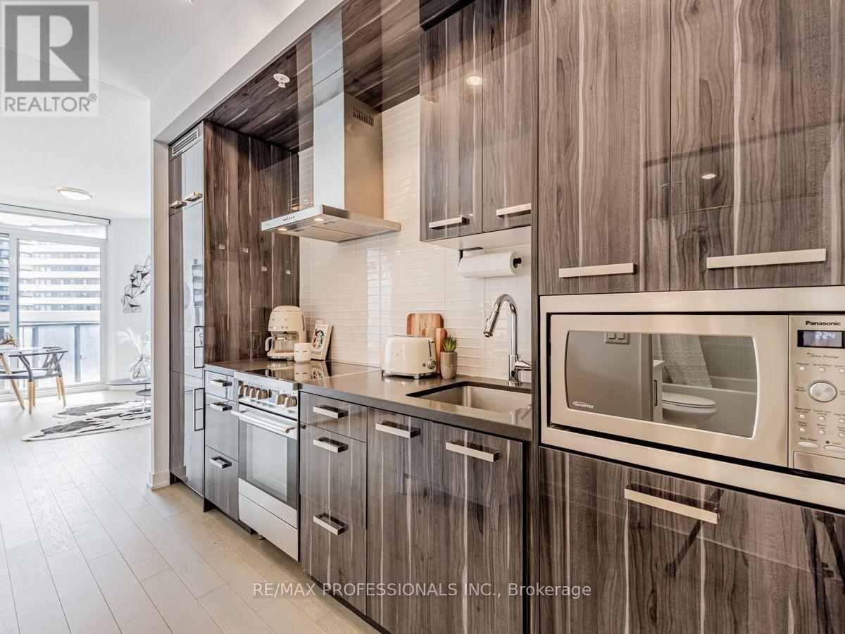 N303 - 120 Bayview Avenue, Toronto, Ontario  M5A 0G4 - Photo 5 - C13445626