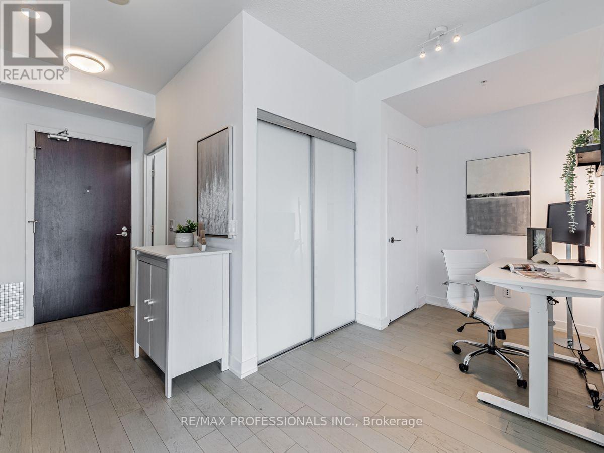 N303 - 120 Bayview Avenue, Toronto, Ontario  M5A 0G4 - Photo 8 - C13445626