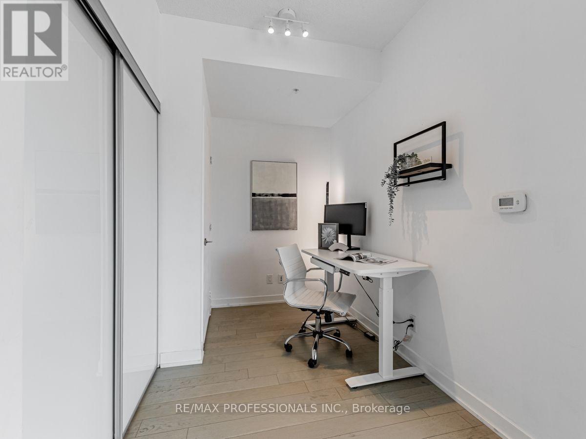 N303 - 120 Bayview Avenue, Toronto, Ontario  M5A 0G4 - Photo 9 - C13445626