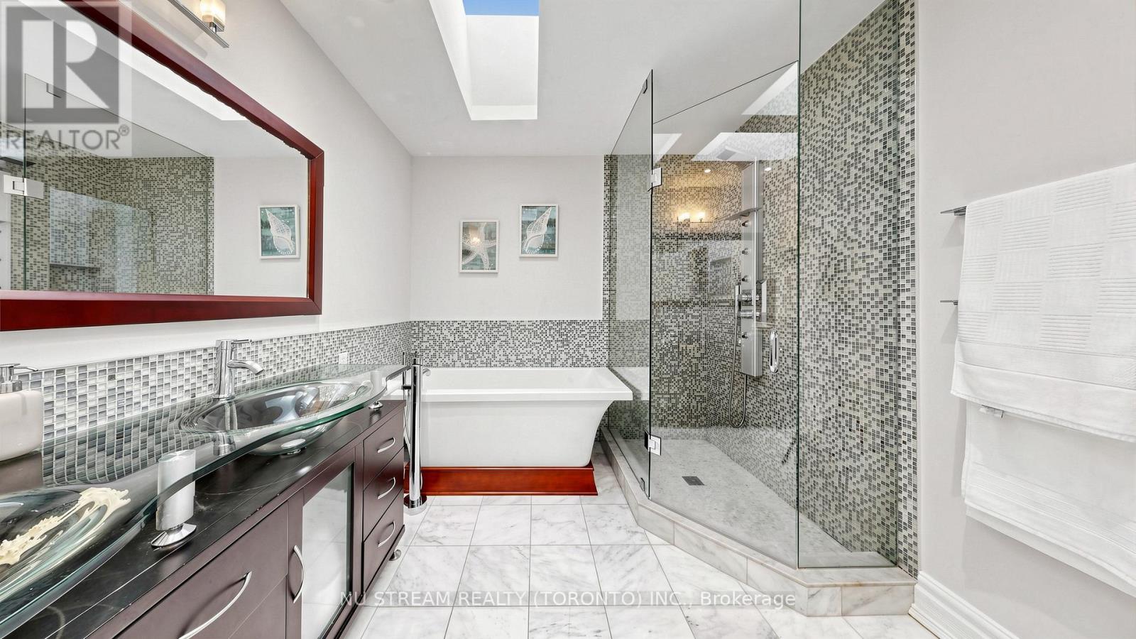 31 Bowood Avenue, Toronto, Ontario  M4N 1Y3 - Photo 14 - C13445640