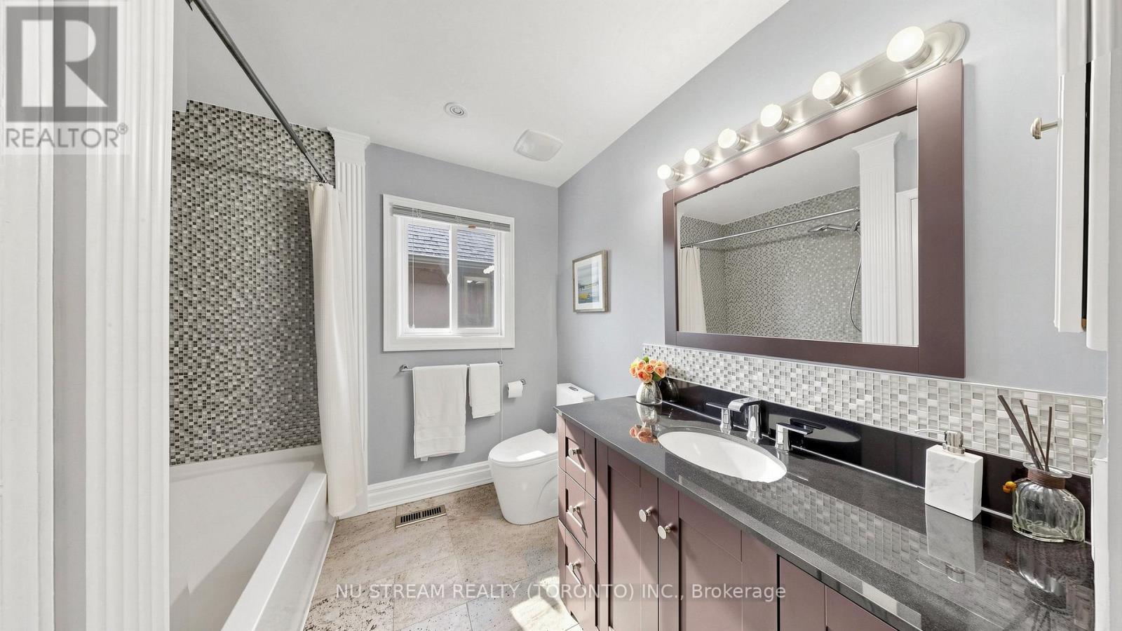 31 Bowood Avenue, Toronto, Ontario  M4N 1Y3 - Photo 16 - C13445640