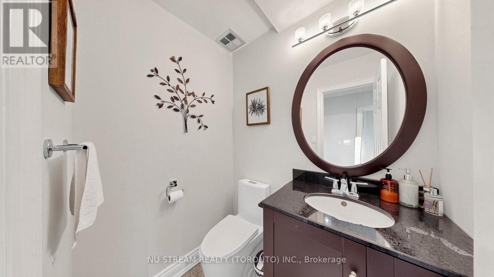 31 Bowood Avenue, Toronto, Ontario  M4N 1Y3 - Photo 9 - C13445640