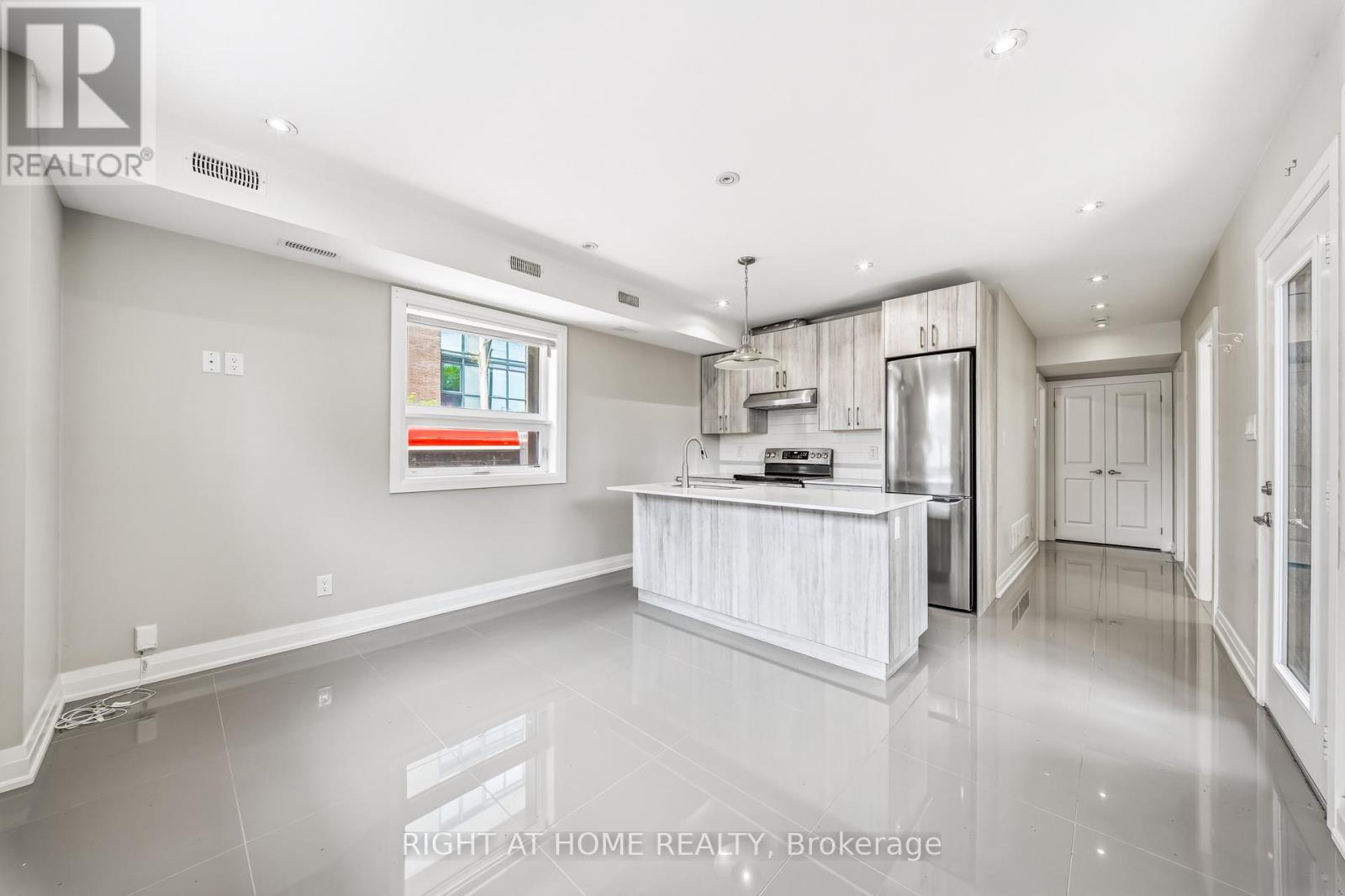1 - 31 Alma Avenue, Toronto, Ontario  M6J 1N2 - Photo 2 - C13066112