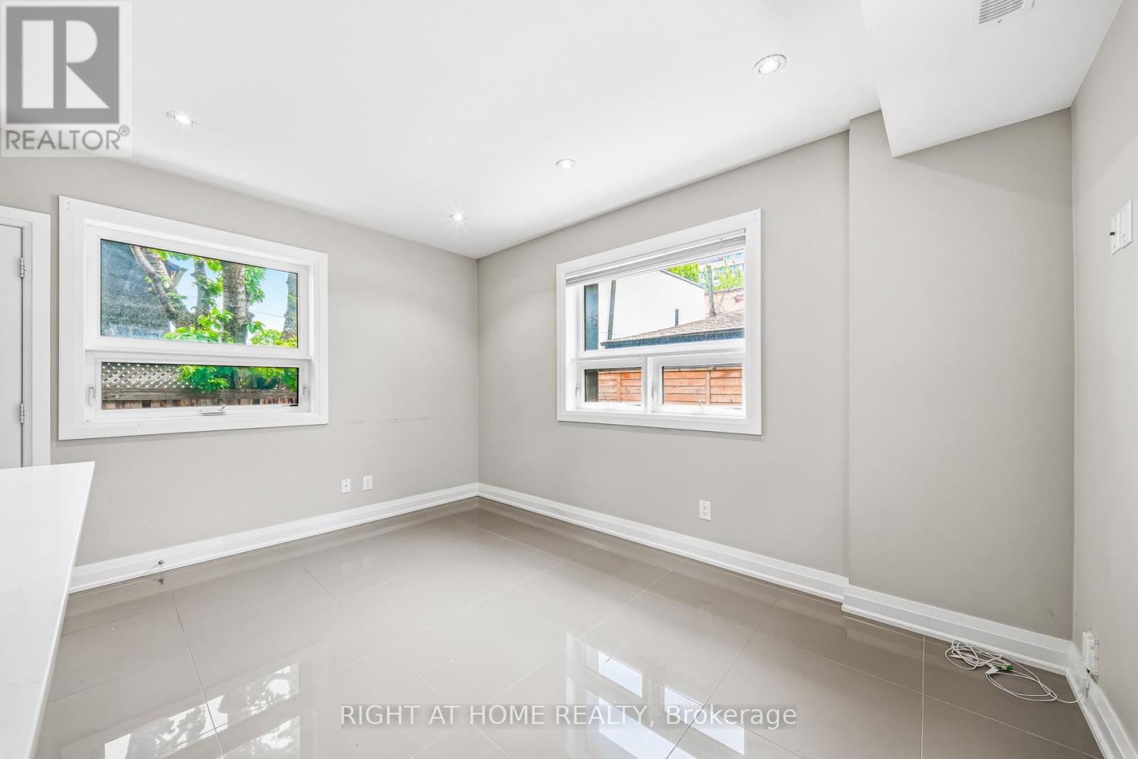 1 - 31 Alma Avenue, Toronto, Ontario  M6J 1N2 - Photo 4 - C13066112