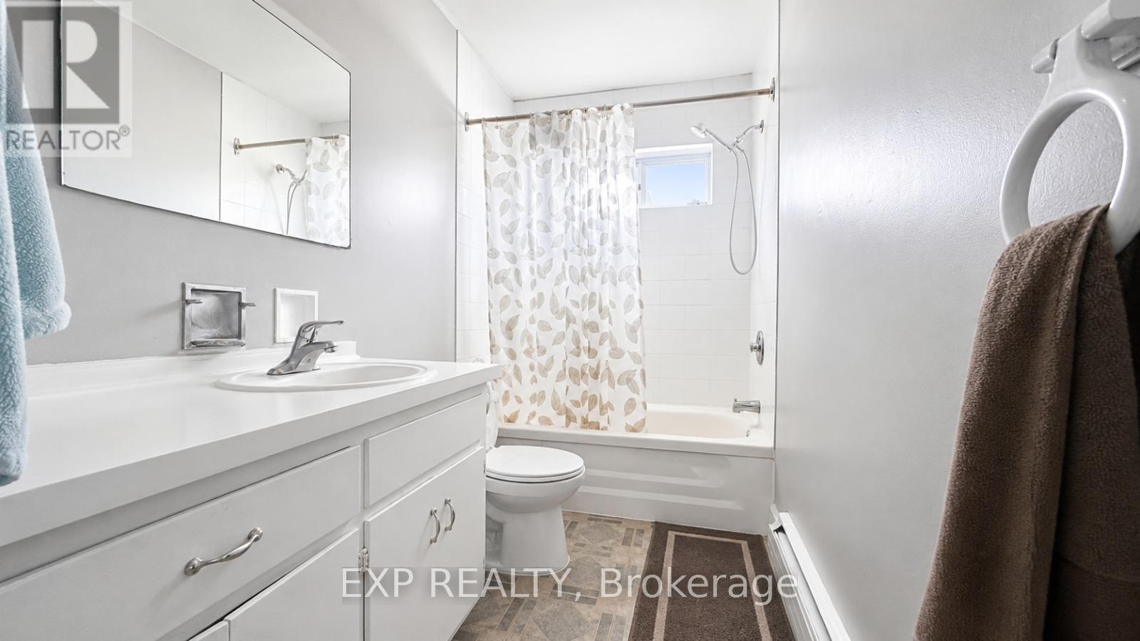 2 - 428 Barrie Place, Waterloo, Ontario  N2L 3Z7 - Photo 14 - X13442902