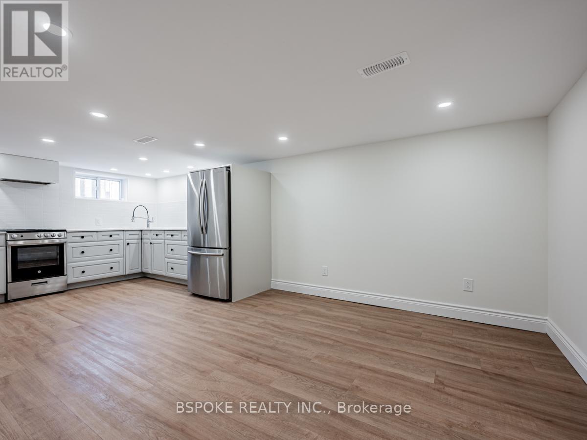 Bsmt - 4 Hartford Avenue, Toronto, Ontario  M4L 1N9 - Photo 12 - E13445354