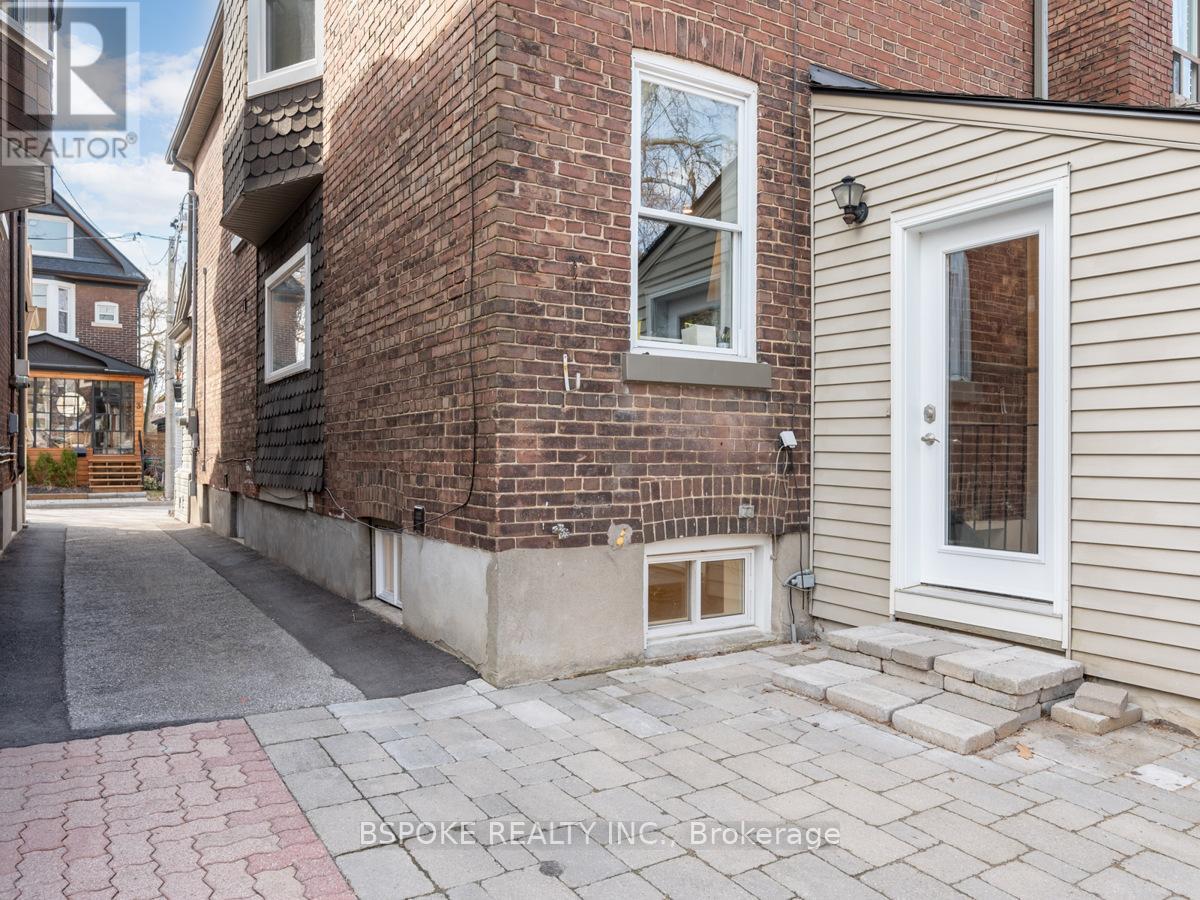 Bsmt - 4 Hartford Avenue, Toronto, Ontario  M4L 1N9 - Photo 27 - E13445354